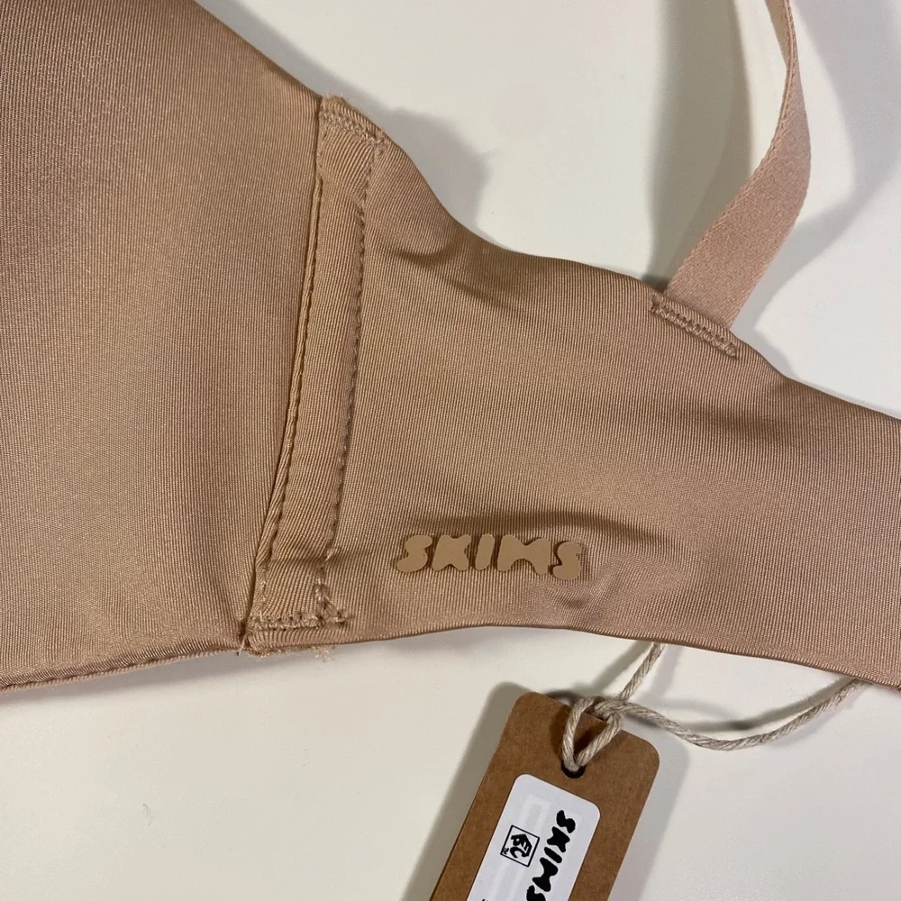 Skims Wireless Lightly Lined Bra in Mica NWT - Picture 5 of 5